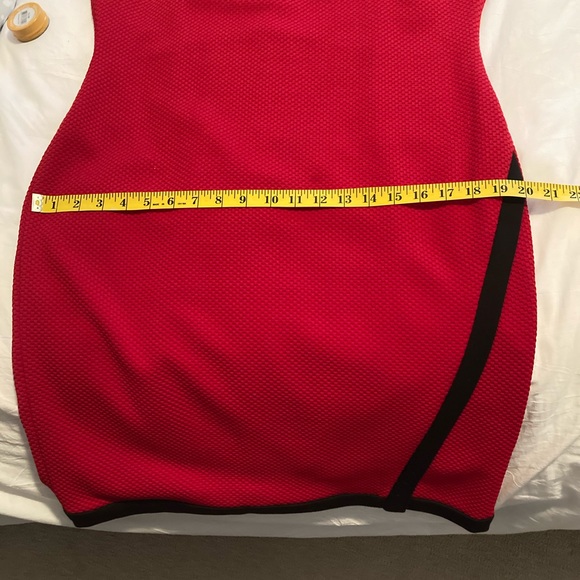 Red sleeveless dress, perfect for the Holidays! - Picture 9 of 9